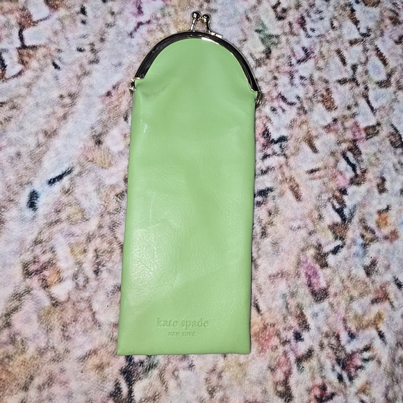 kate spade Handbags - Kate Spade Glasses/Cosmetic Case